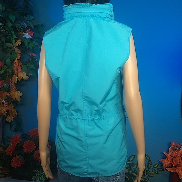 Chaps reversible rain vest w retractable hood Size M/L - Picture 11 of 16